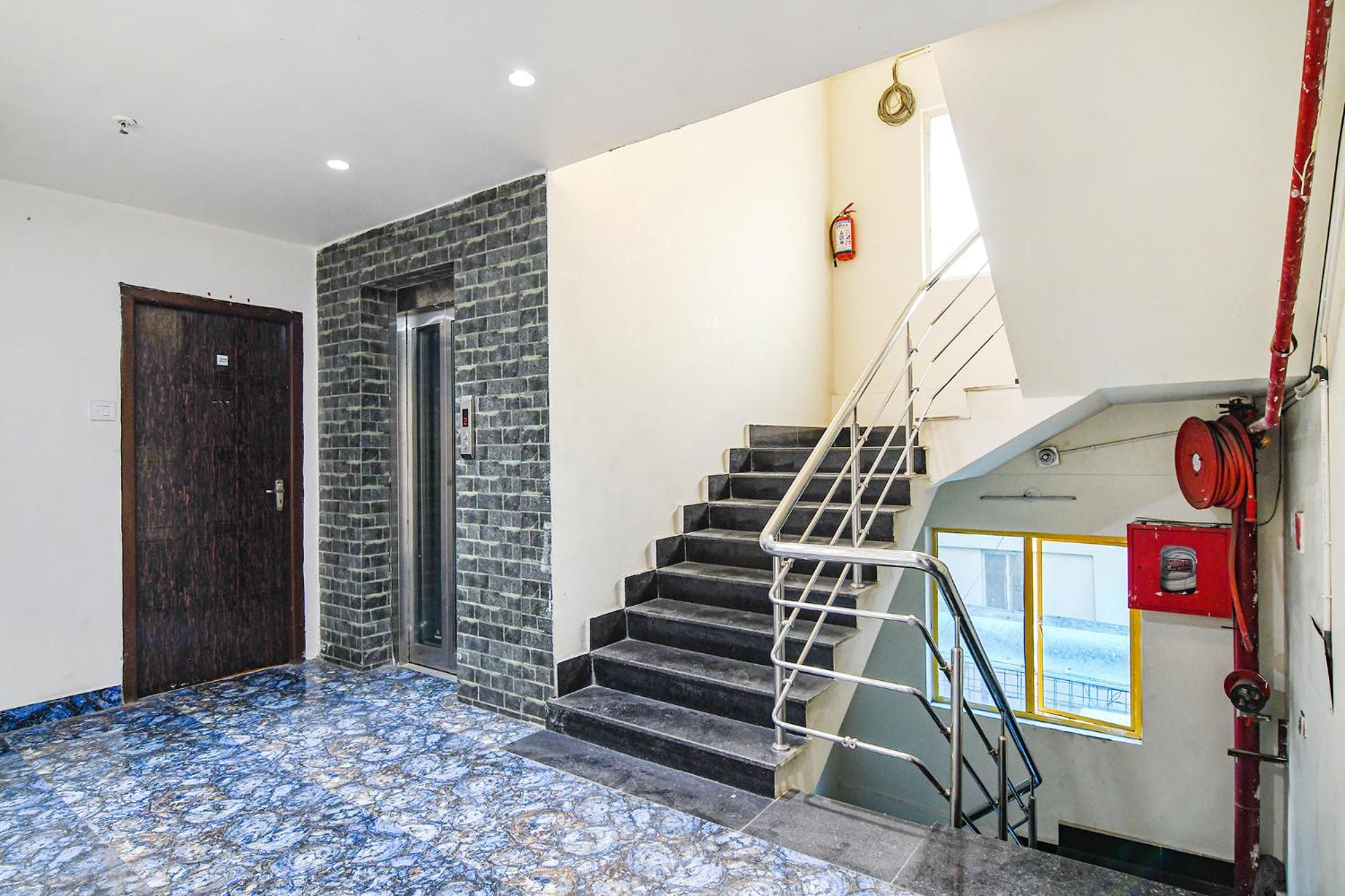 Fabhotel Grand Hazra Inn - Nr Ballygunge Station Hotel 3*